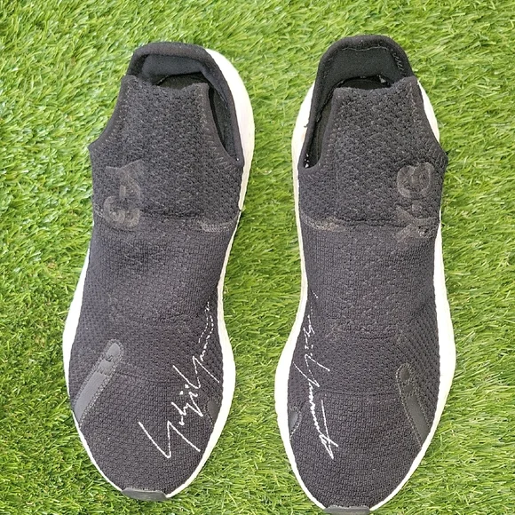 Men's Black Slip-On Sneakers - Picture 5 of 6